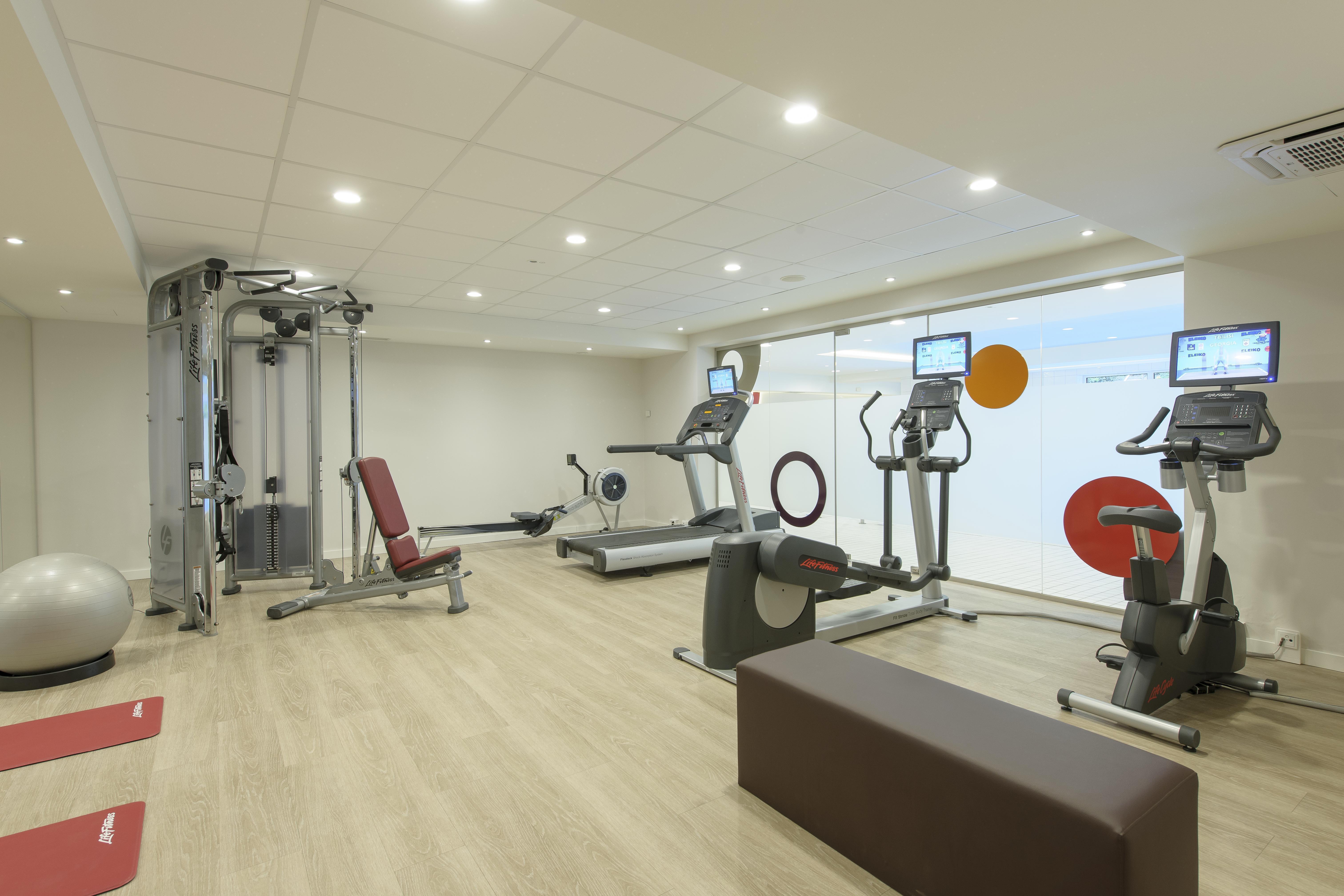 Mercure Duesseldorf Карст Екстер'єр фото