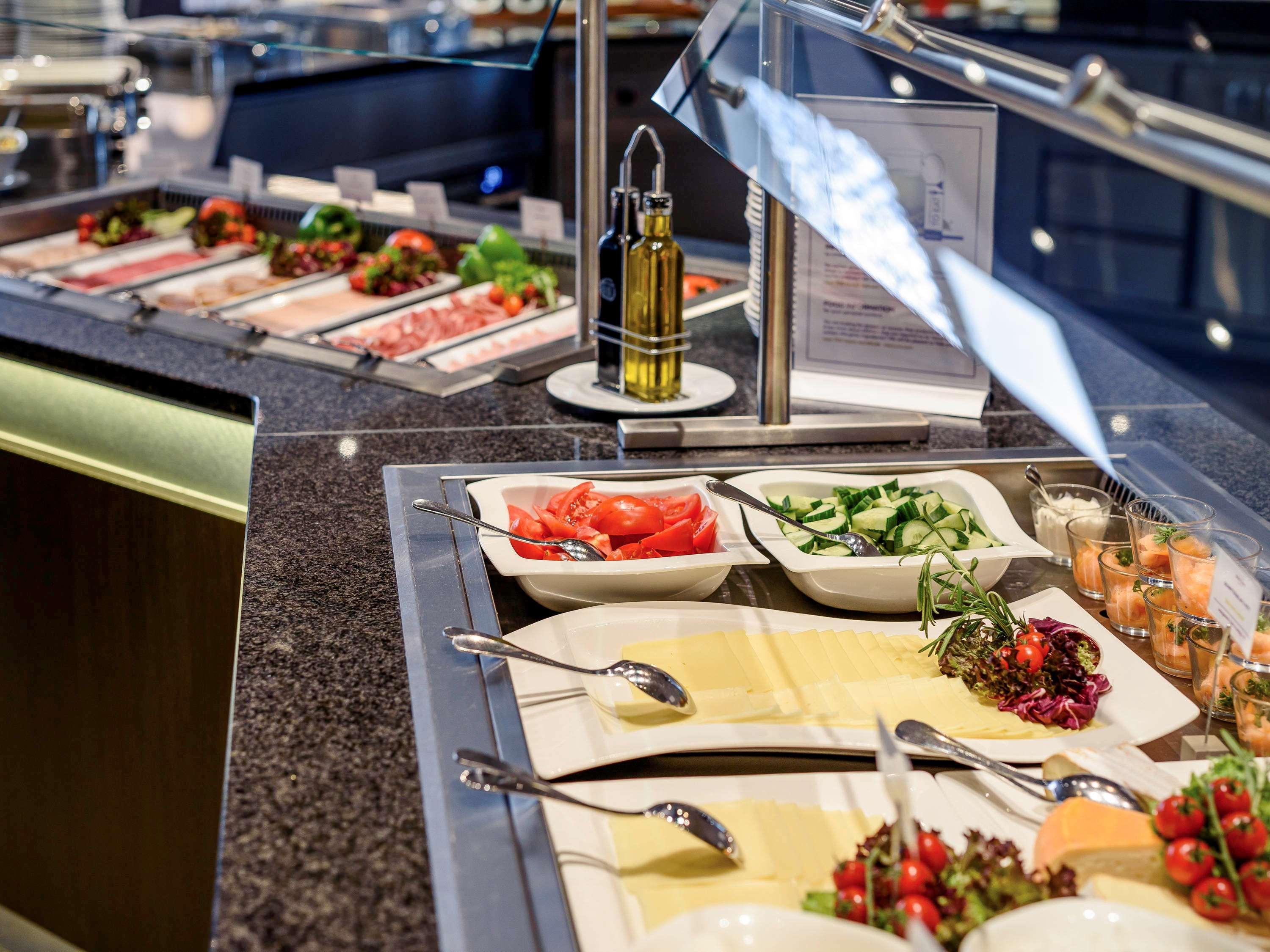 Mercure Duesseldorf Карст Екстер'єр фото