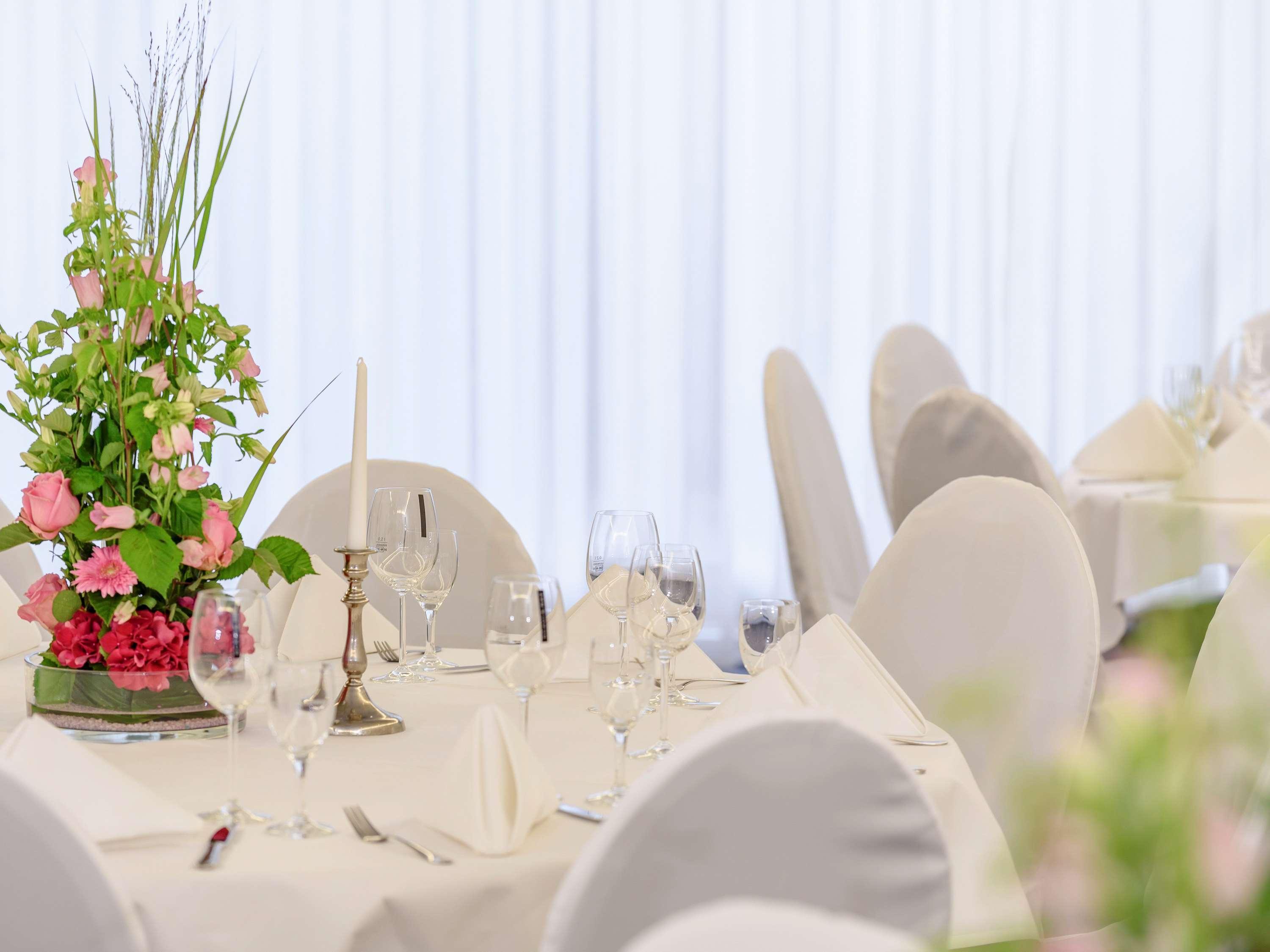 Mercure Duesseldorf Карст Екстер'єр фото