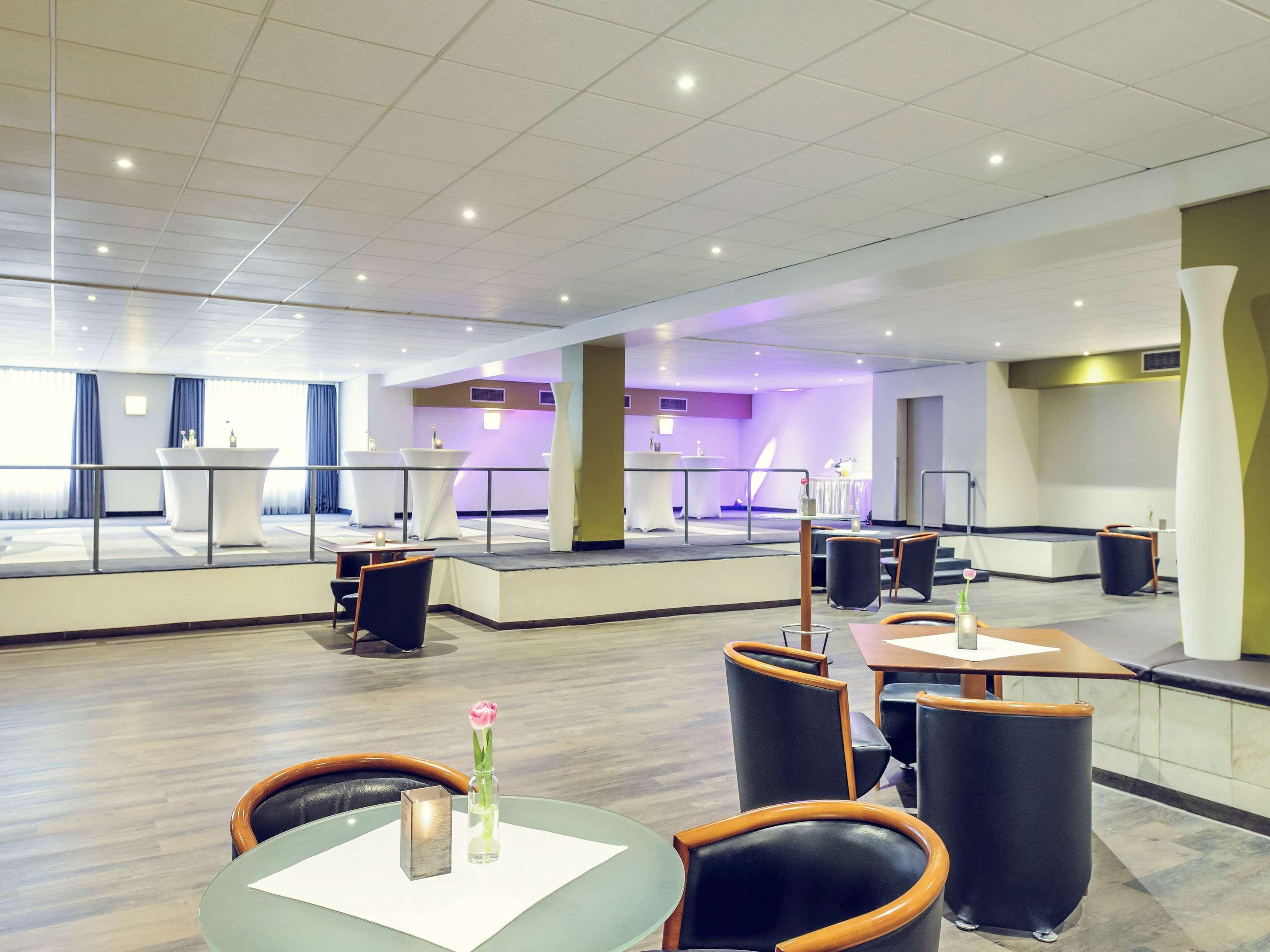 Mercure Duesseldorf Карст Екстер'єр фото