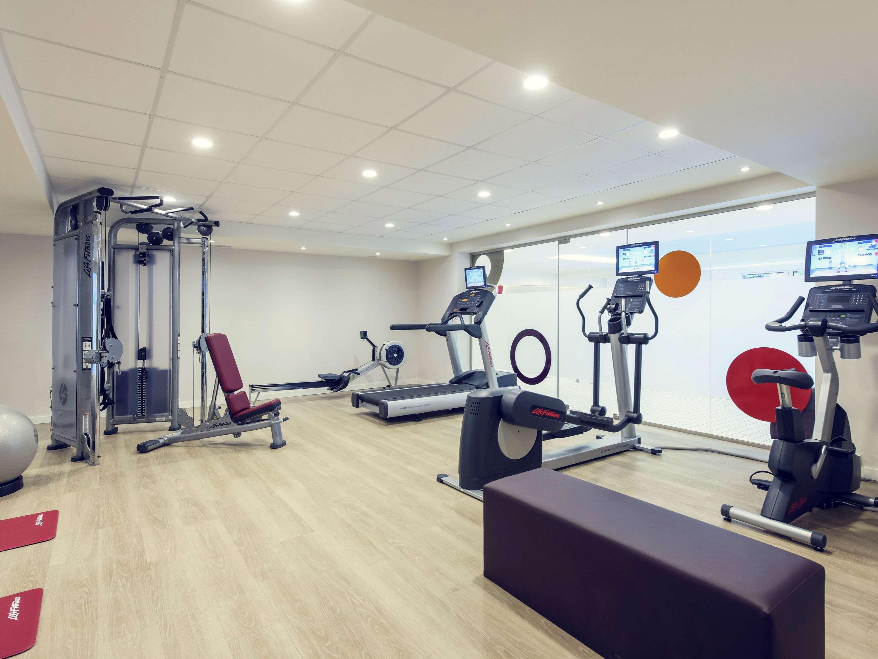 Mercure Duesseldorf Карст Екстер'єр фото