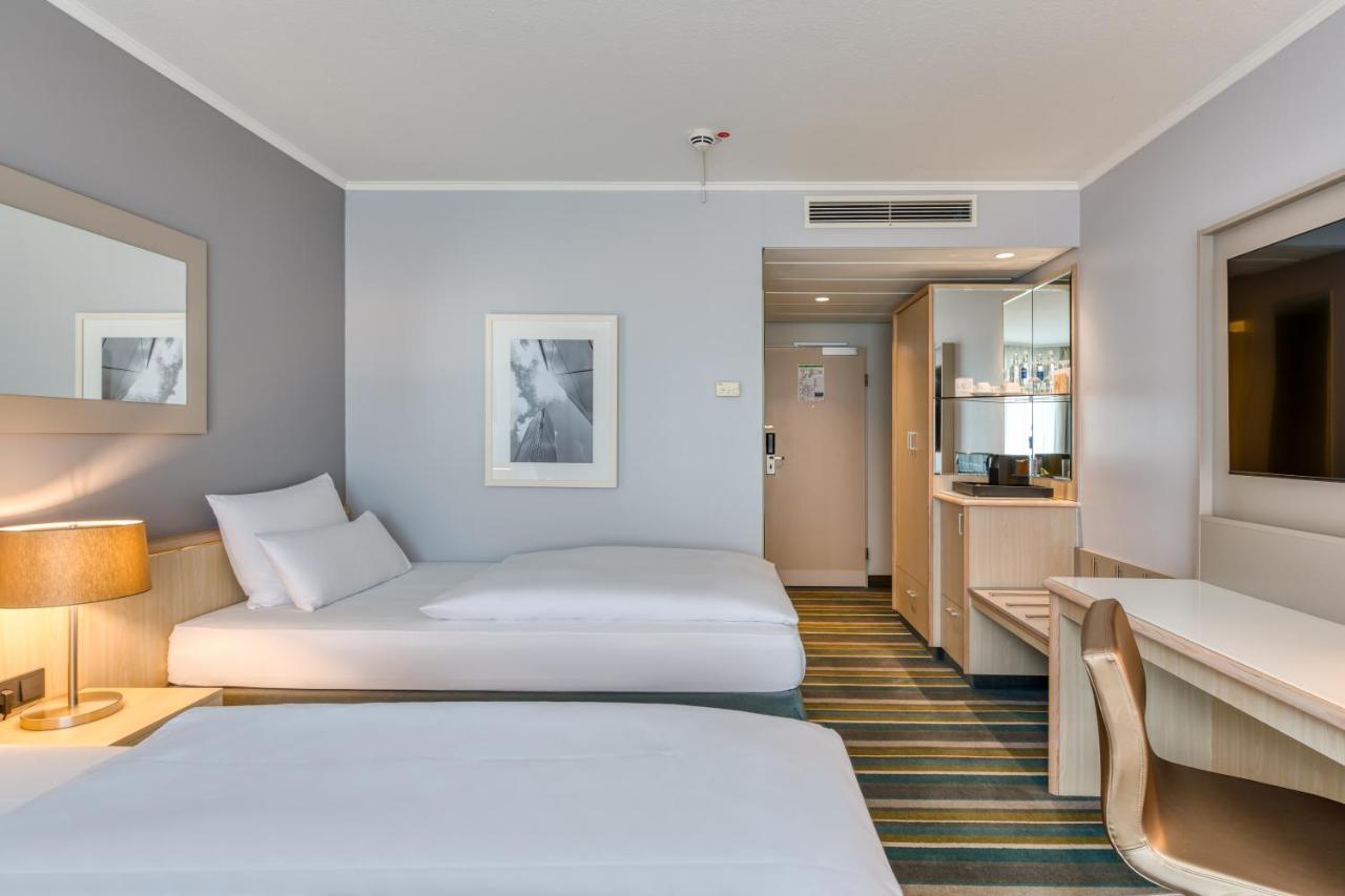 Mercure Duesseldorf Карст Екстер'єр фото