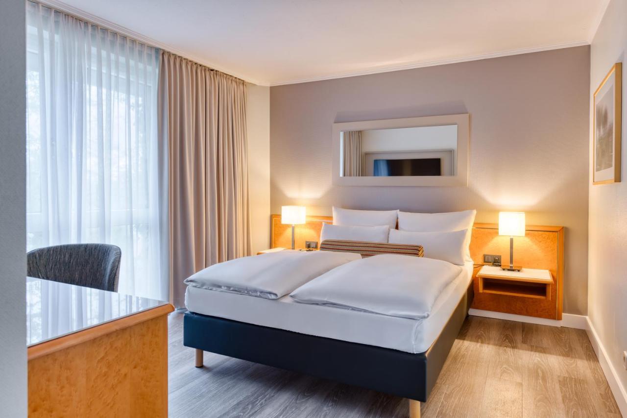 Mercure Duesseldorf Карст Екстер'єр фото
