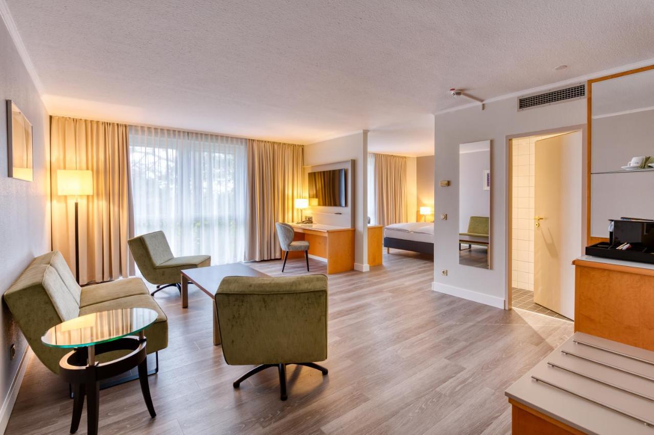 Mercure Duesseldorf Карст Екстер'єр фото