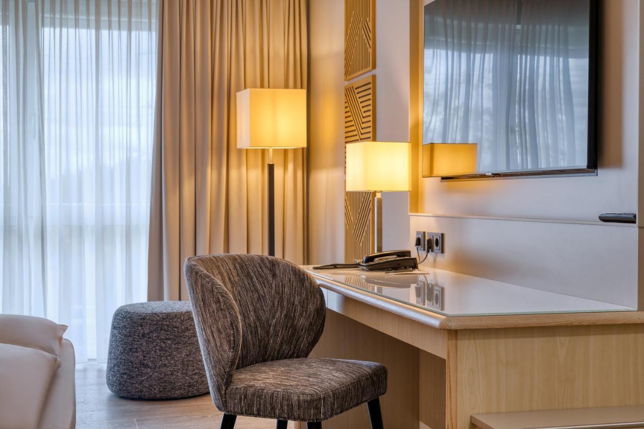 Mercure Duesseldorf Карст Екстер'єр фото