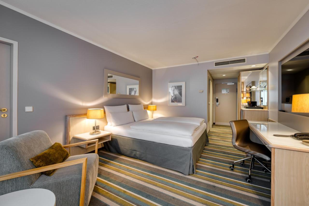 Mercure Duesseldorf Карст Екстер'єр фото