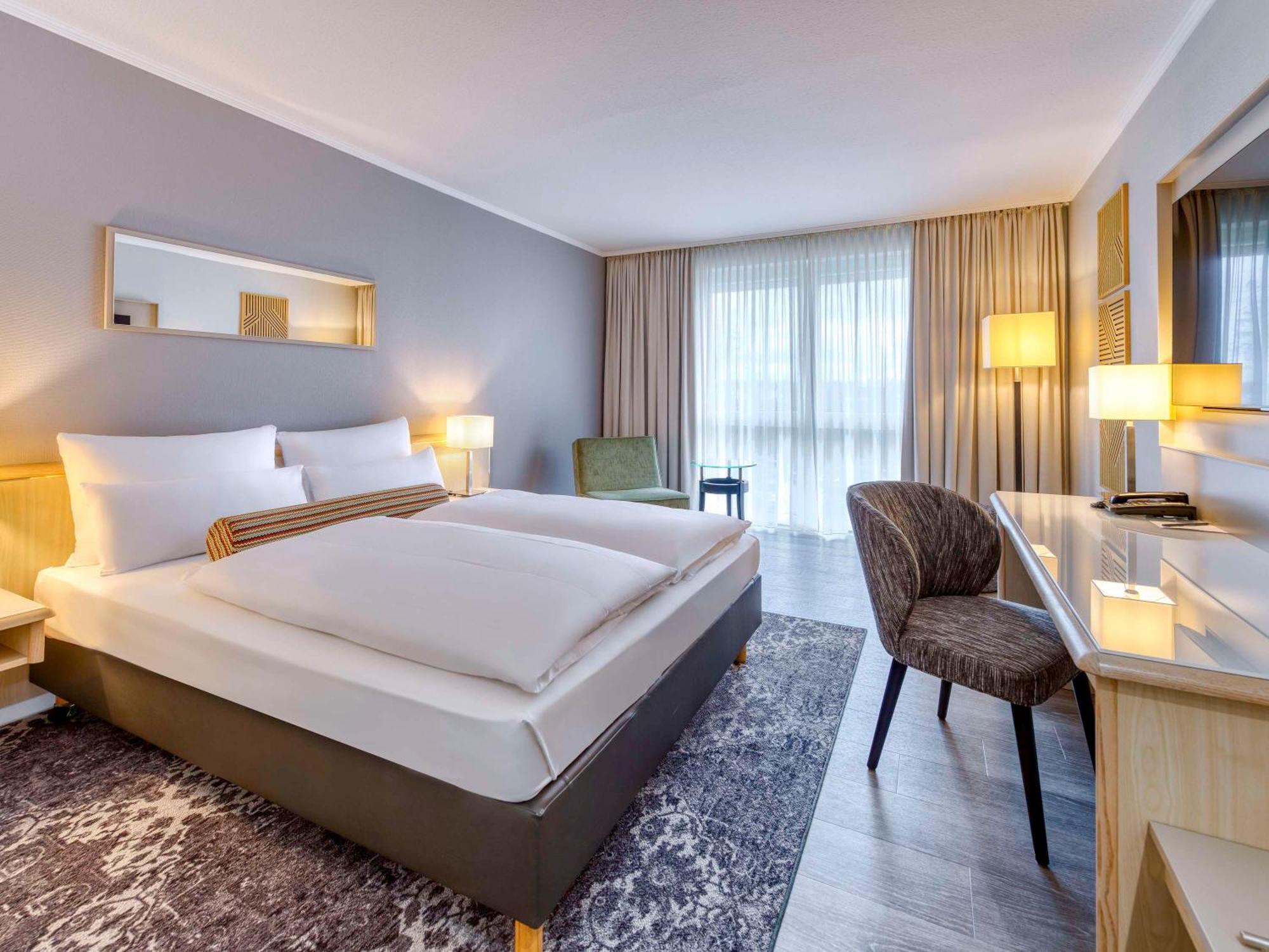 Mercure Duesseldorf Карст Екстер'єр фото